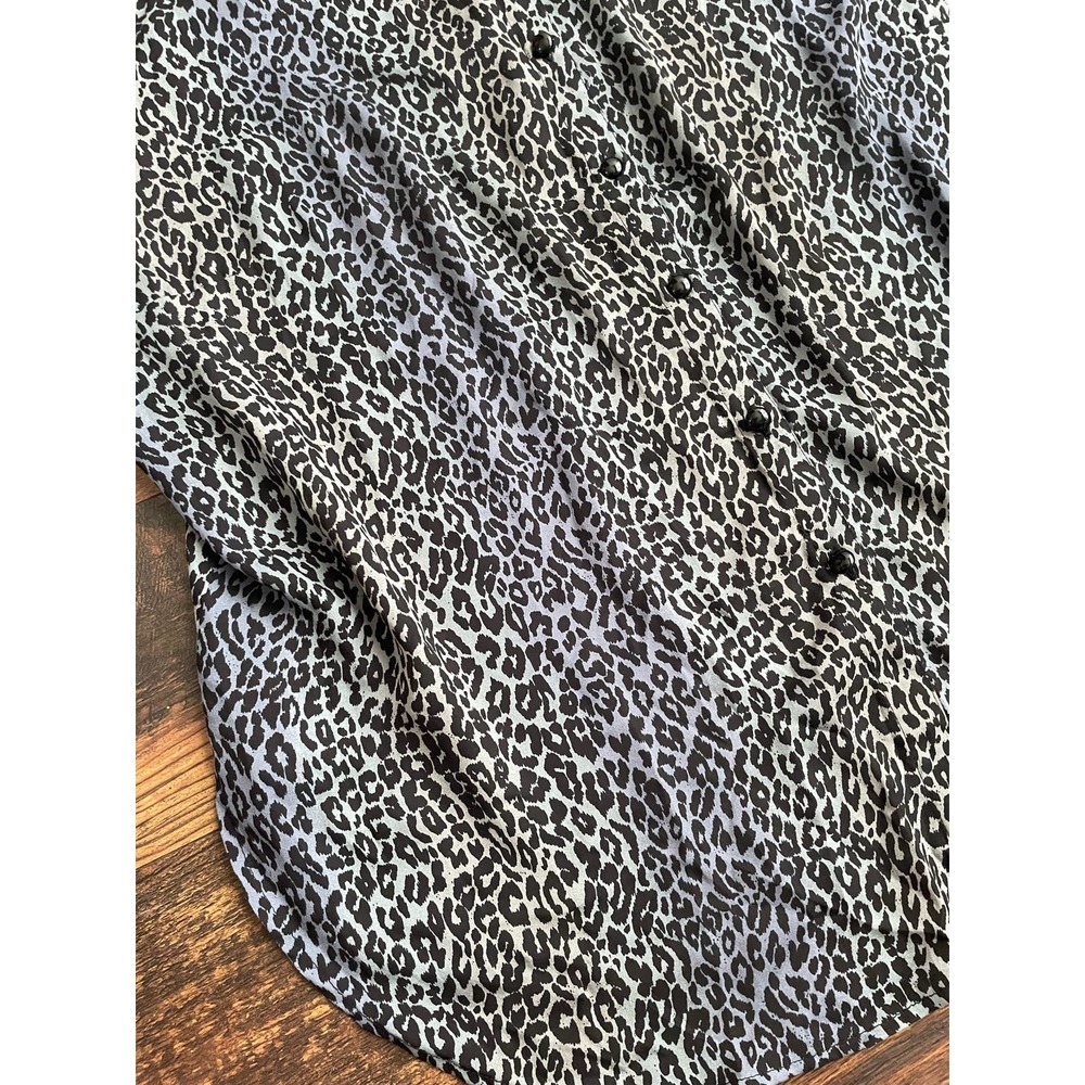 Bob Mackie Wearble Art Long Sleeve Button Up Womens Lightweight Cheetah Top XL - Picture 7 of 12